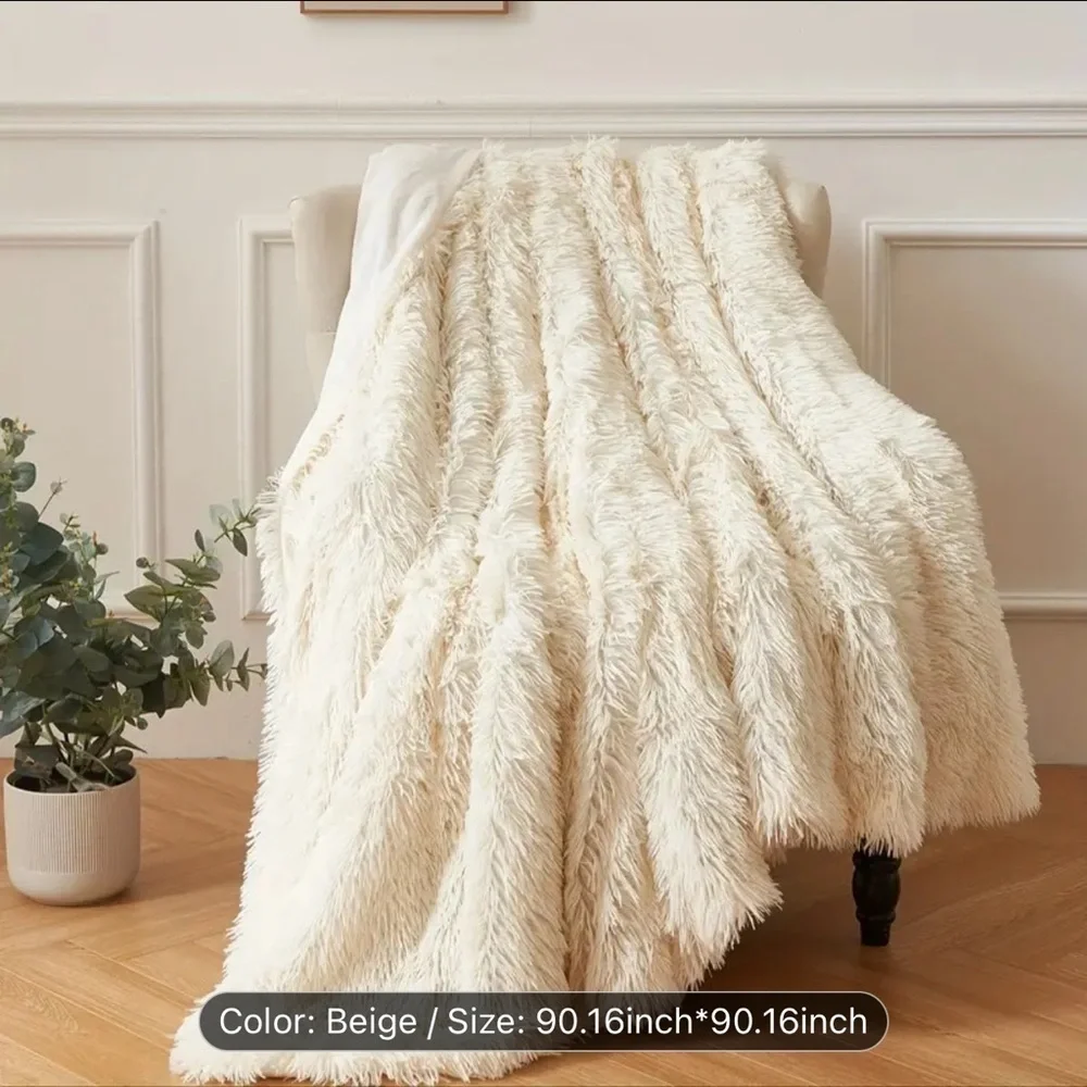 BEIGE COZY FLUFFY BLAKET SET WITH PILLOW CASEES